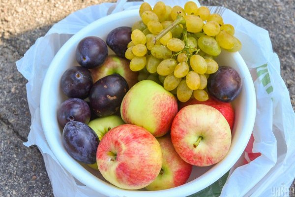 Дієтолог назвав найкорисніші фрукти та ягоди: що додати до раціону