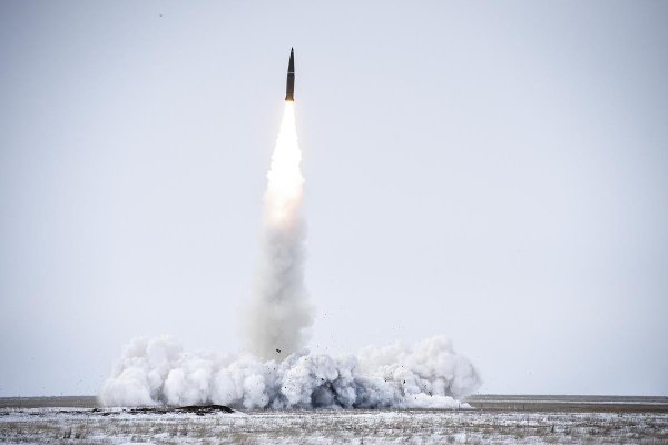 Дві ракети в одне місце з різницею в хвилини: експерт розкрив геноцидну тактику росіян