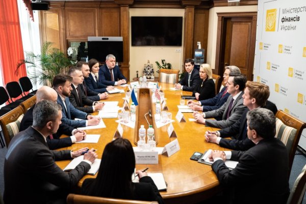 Міністри фінансів України та США погодилися зберегти системний діалог