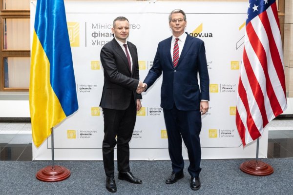Міністри фінансів України та США погодилися зберегти системний діалог