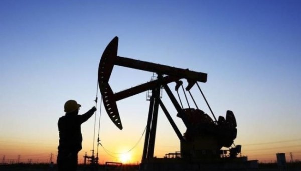 Чи довго триватиме нафтовий і газовий «цінопад» та як він позначиться на Україні