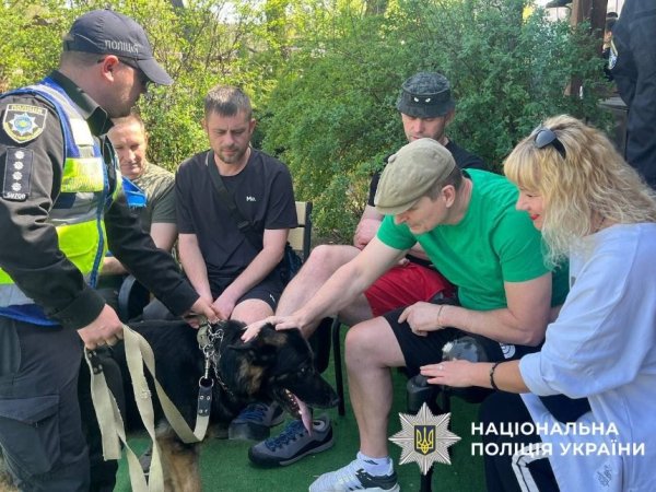 На базі кінного клубу для ветеранів провели психологічний тренінг: фото