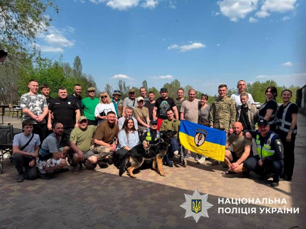 На базі кінного клубу для ветеранів провели психологічний тренінг: фото