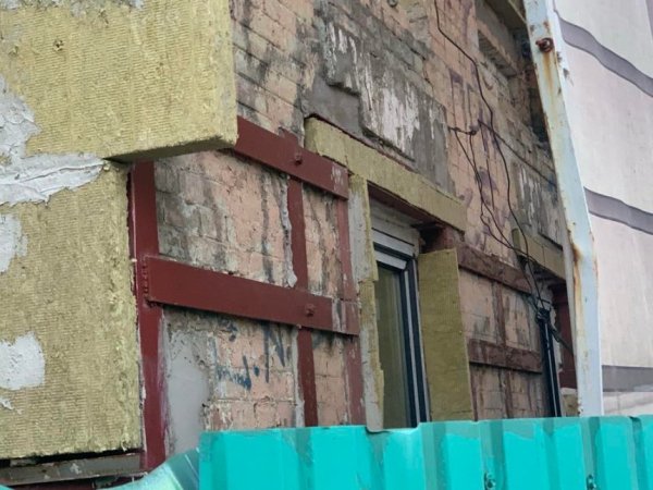 Лук'янівську поліцейську дільницю обшивають мінватою&nbsp;всупереч плану реставрації: деталі