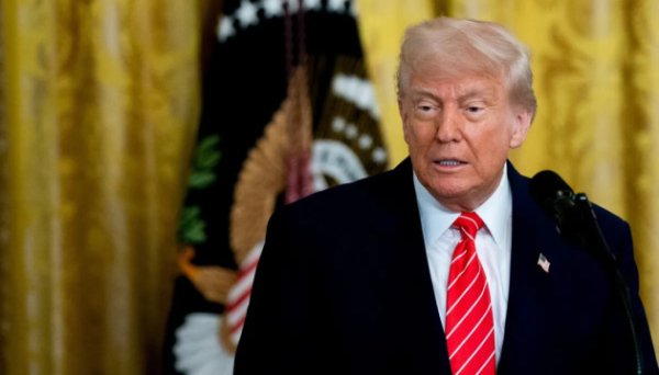 Трамп задекларував дохід у $600 мільйонів від криптовалюти, бізнесу, продажу Біблії та кросівок - Reuters