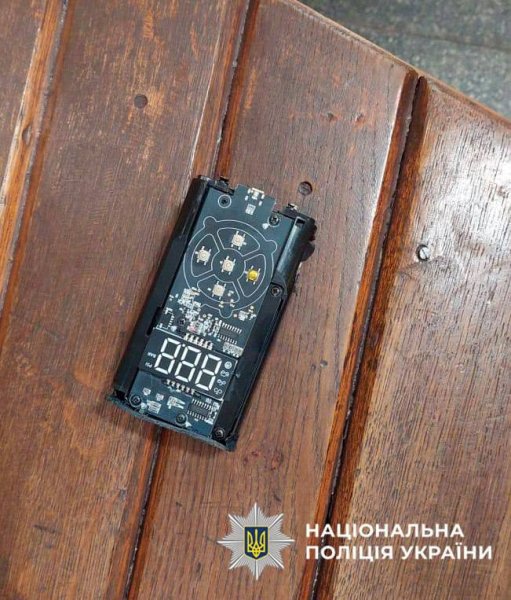 На станції "Либідській" закривали вхід і перевіряли підозрілий предмет: що це було