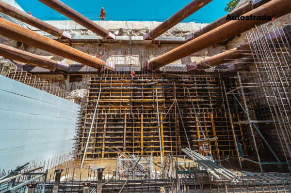 Як виглядають двоярусні тунелі між станціями "Мостицька" та "Варшавська": фото