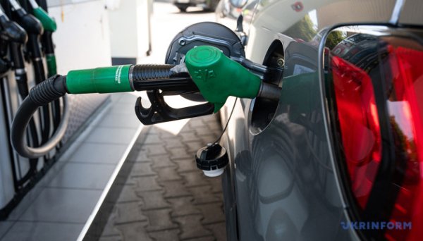 Бензин і дизпальне подешевшали: які ціни на АЗС України 3 листопада