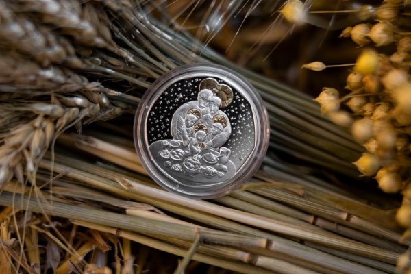 Нацбанк випустив пам'ятну монету «Дух Різдва»