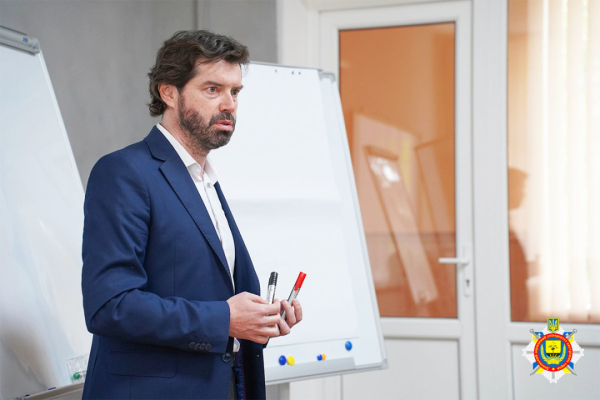 Грошей &laquo;від заробітчан&raquo; усе менше: як це впливає на економіку