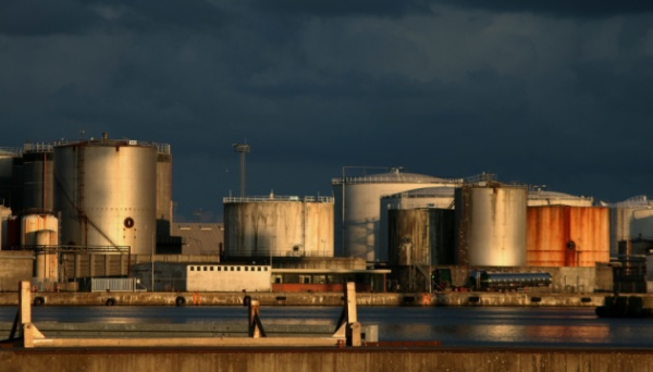 Саудівська Аравія, Ірак, ОАЕ та Кувейт знизили видобуток нафти