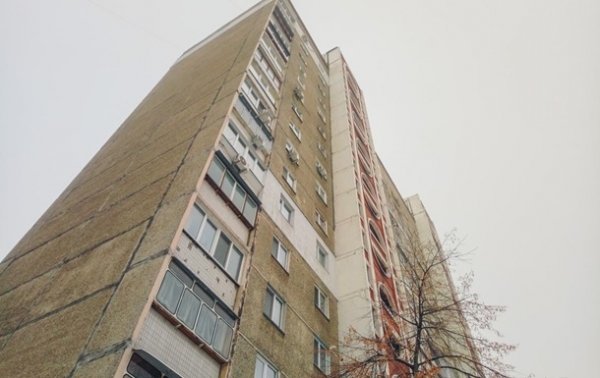 В Киеве мужчина выбросился с 14 этажа