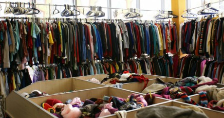 В Киеве открыли «банк одежды» для малообеспеченных людей. Просим репост.