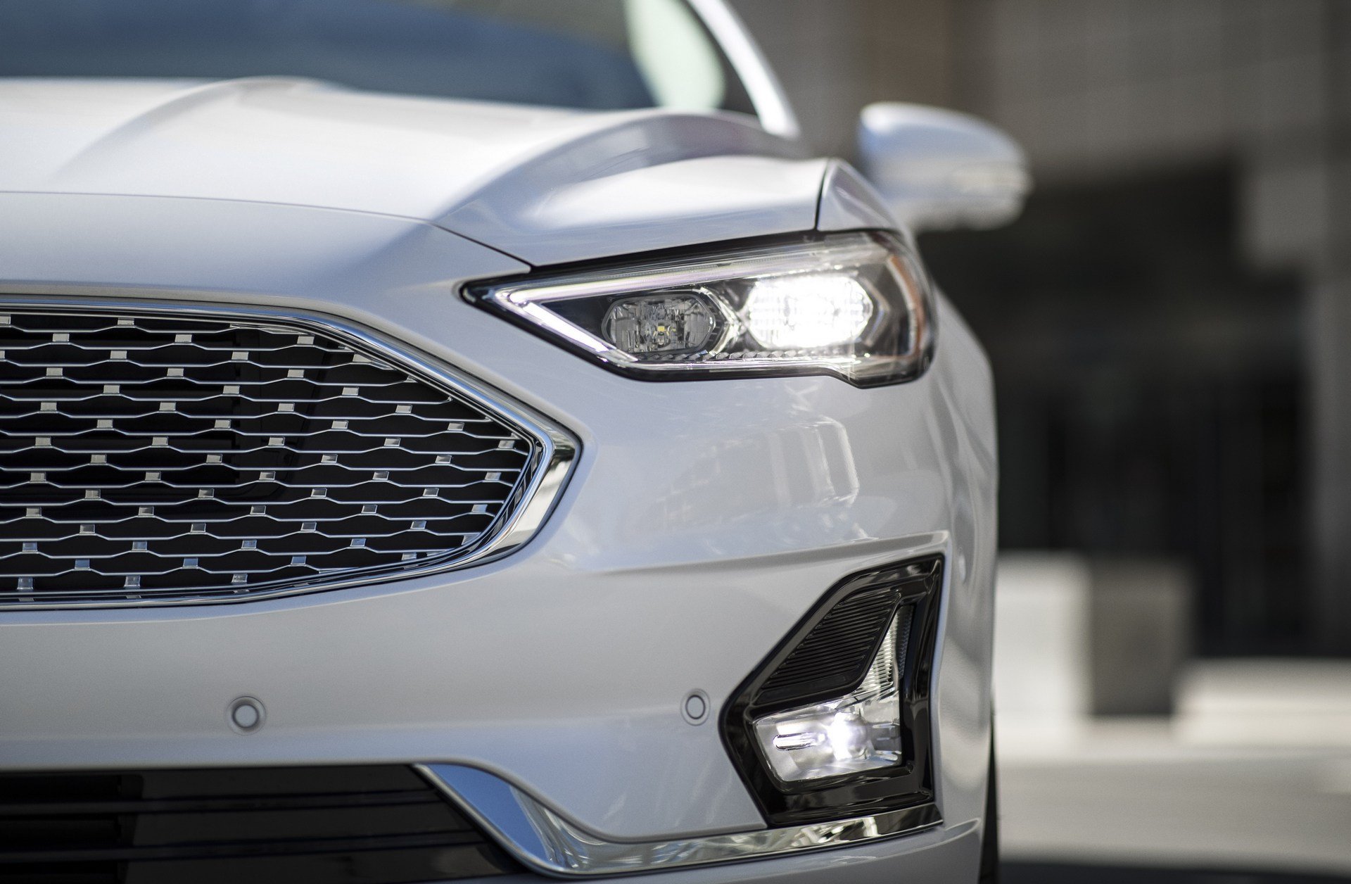 Ford Fusion 2019 представлен официально