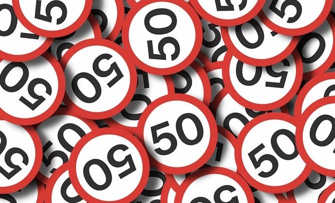 В Киеве снизили ограничения скорости до 50 км/ч